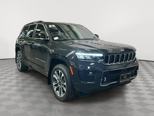 2023 Jeep Grand Cherokee Overland 4WD photo