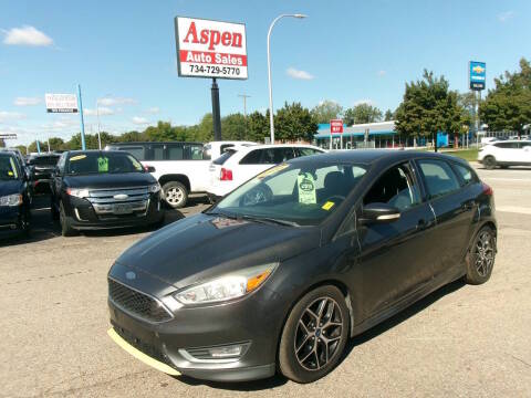 2015 Ford Focus SE FWD photo