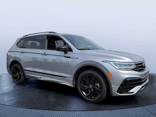 2023 Volkswagen Tiguan SE FWD photo