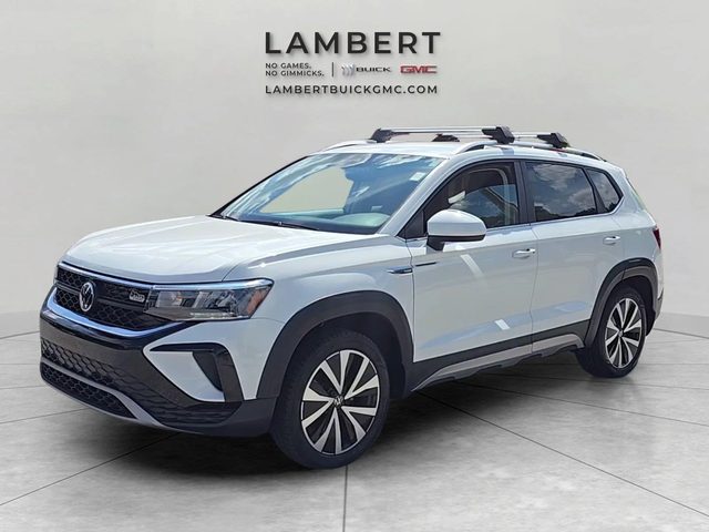 2023 Volkswagen Taos SE FWD photo