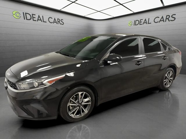 2023 Kia Forte LXS FWD photo