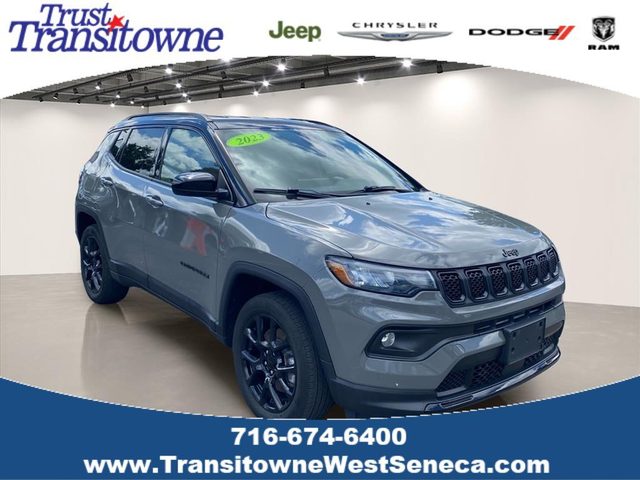 2023 Jeep Compass Altitude 4WD photo
