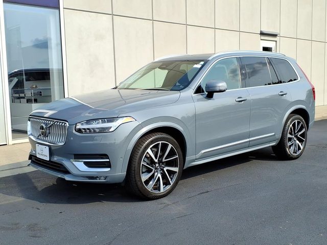 2023 Volvo XC90 Plus AWD photo