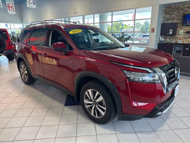 2023 Nissan Pathfinder SL 4WD photo