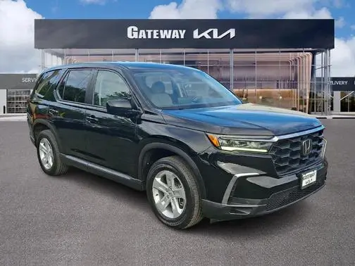 2023 Honda Pilot LX AWD photo