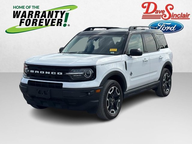 2023 Ford Bronco Sport Outer Banks 4WD photo