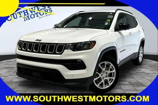 2023 Jeep Compass Latitude Lux 4WD photo