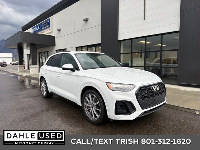 2023 Audi Q5 S line Prestige AWD photo