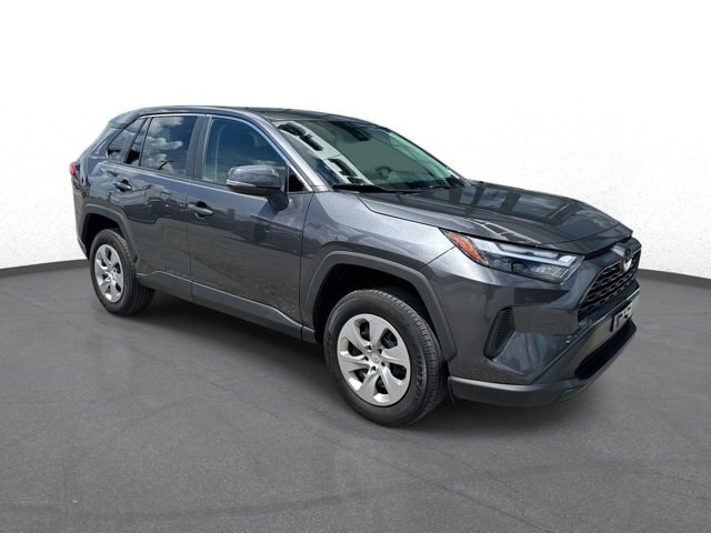 2023 Toyota RAV4 LE AWD photo