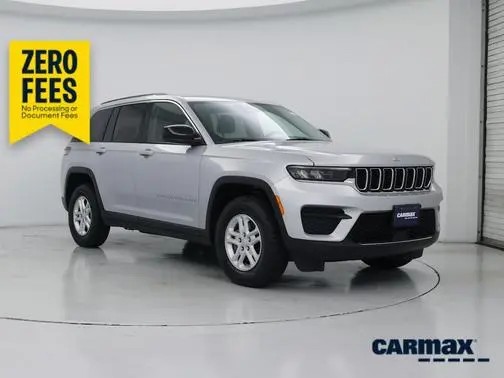 2023 Jeep Grand Cherokee Laredo 4WD photo