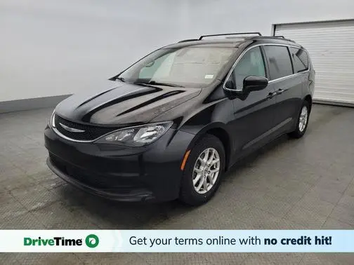 2021 Chrysler Voyager LXi FWD photo