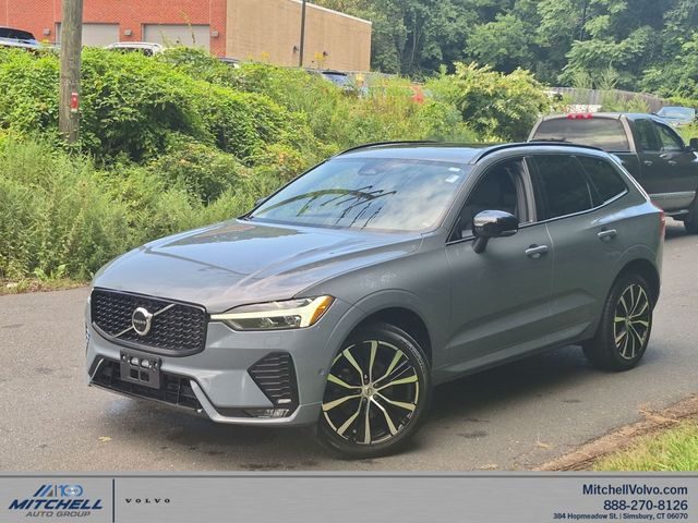 2023 Volvo XC60 Plus Dark Theme AWD photo