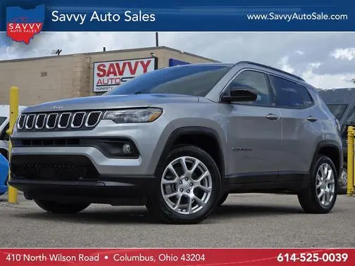 2023 Jeep Compass Latitude Lux 4WD photo