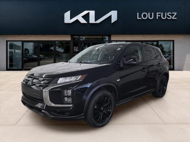 2023 Mitsubishi Outlander Sport LE 4WD photo