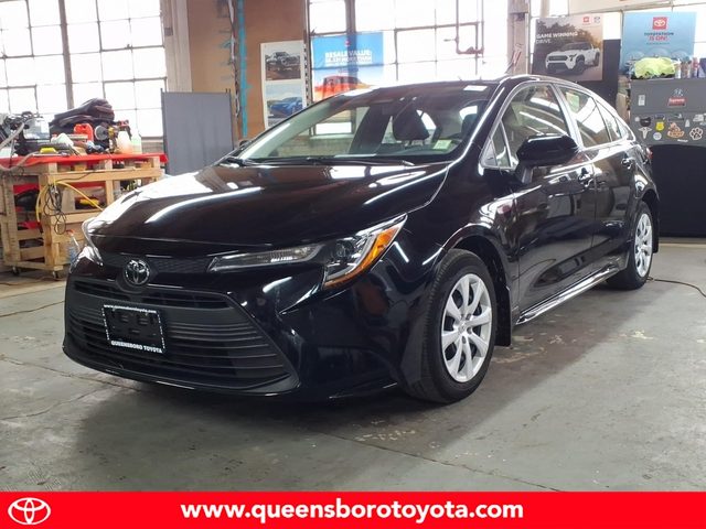 2023 Toyota Corolla LE FWD photo