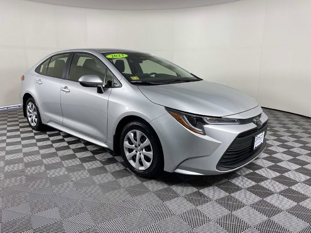 2023 Toyota Corolla LE FWD photo