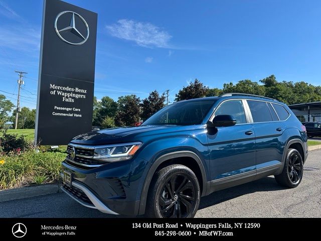 2023 Volkswagen Atlas 2.0T SE w/Technology AWD photo