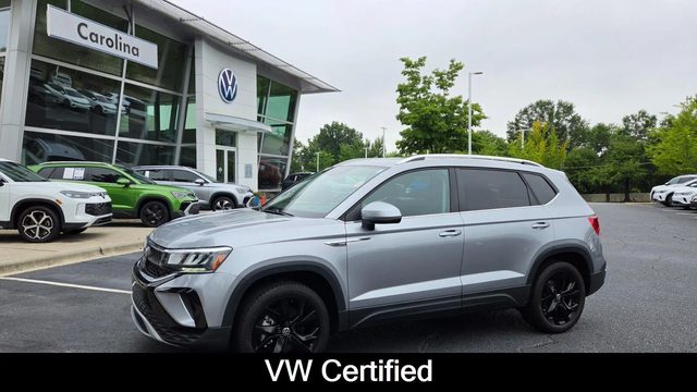 2023 Volkswagen Taos SE FWD photo