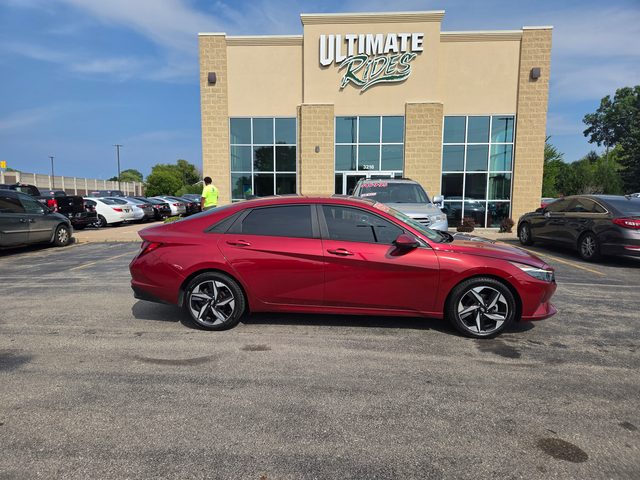 2023 Hyundai Elantra SEL FWD photo