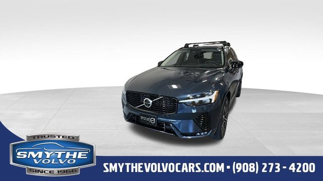 2023 Volvo XC60 Plus Dark Theme AWD photo