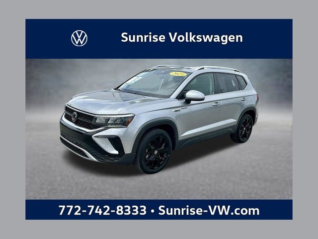 2023 Volkswagen Taos SE FWD photo
