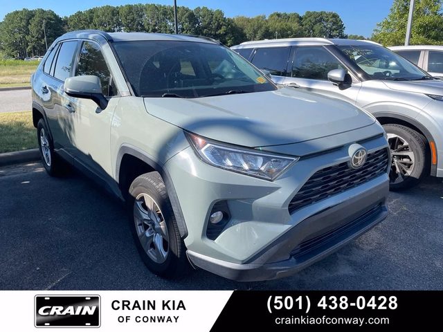 2021 Toyota RAV4 XLE AWD photo