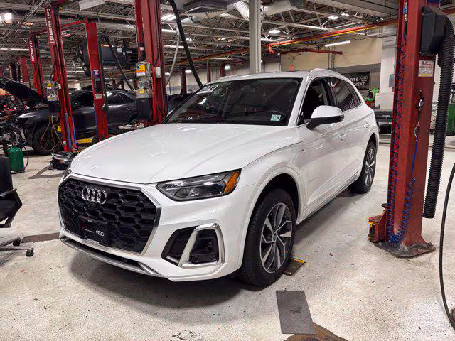 2023 Audi Q5 S line Premium Plus AWD photo