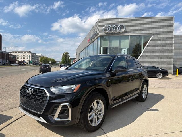 2023 Audi Q5 S line Premium AWD photo