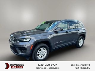 2023 Jeep Grand Cherokee Laredo 4WD photo