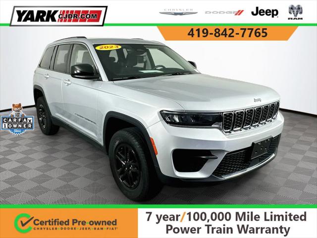 2023 Jeep Grand Cherokee Laredo 4WD photo