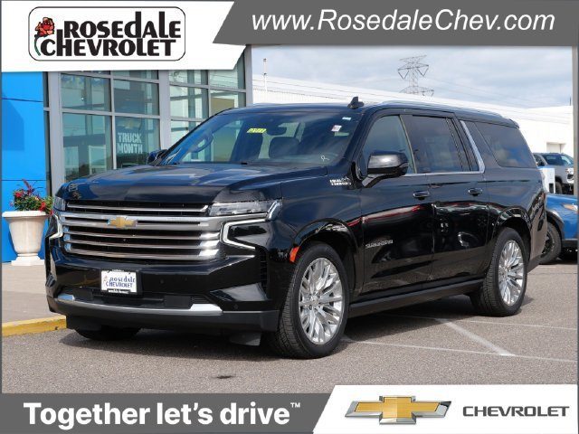 2023 Chevrolet Suburban High Country 4WD photo