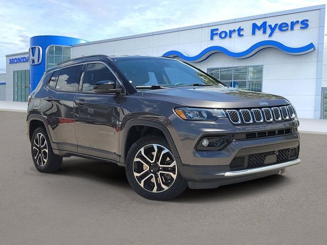 2023 Jeep Compass Limited 4WD photo