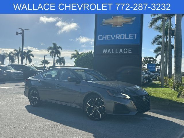 2023 Nissan Altima 2.5 SR FWD photo