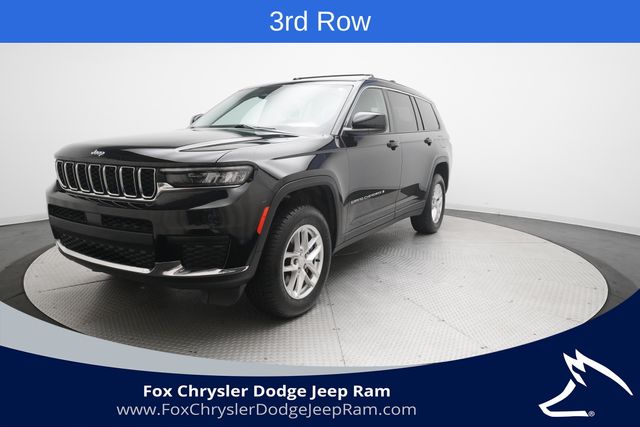 2023 Jeep Grand Cherokee L Laredo 4WD photo