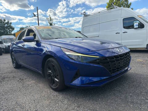2023 Hyundai Elantra SEL FWD photo