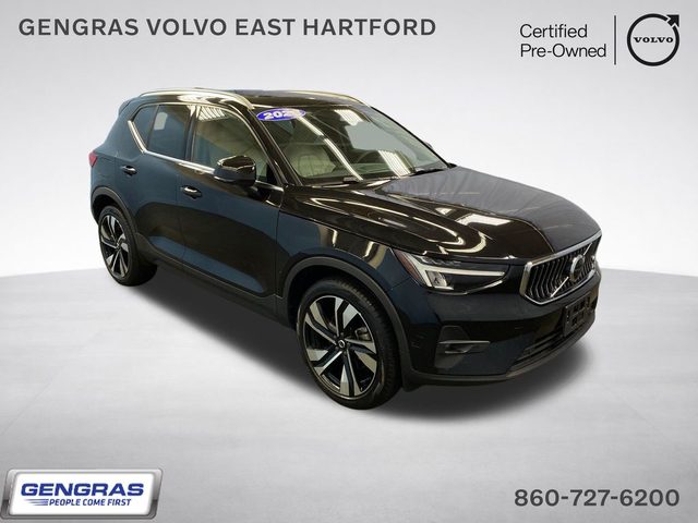 2023 Volvo XC40 Ultimate Bright Theme AWD photo