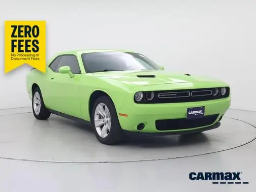 2023 Dodge Challenger SXT RWD photo