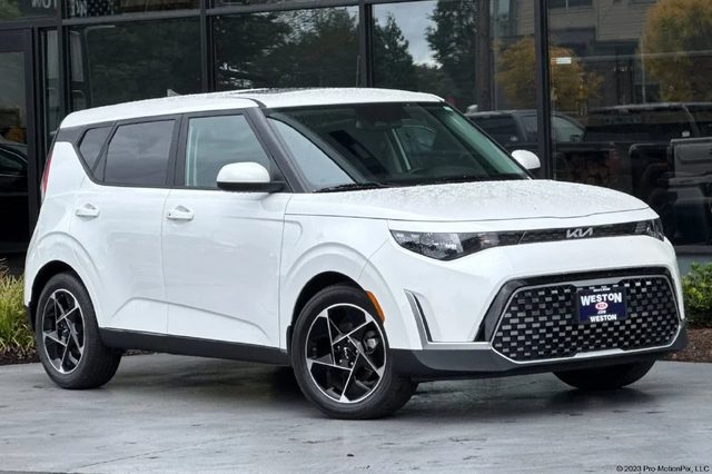 2023 Kia Soul EX FWD photo