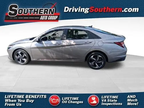 2023 Hyundai Elantra SEL FWD photo