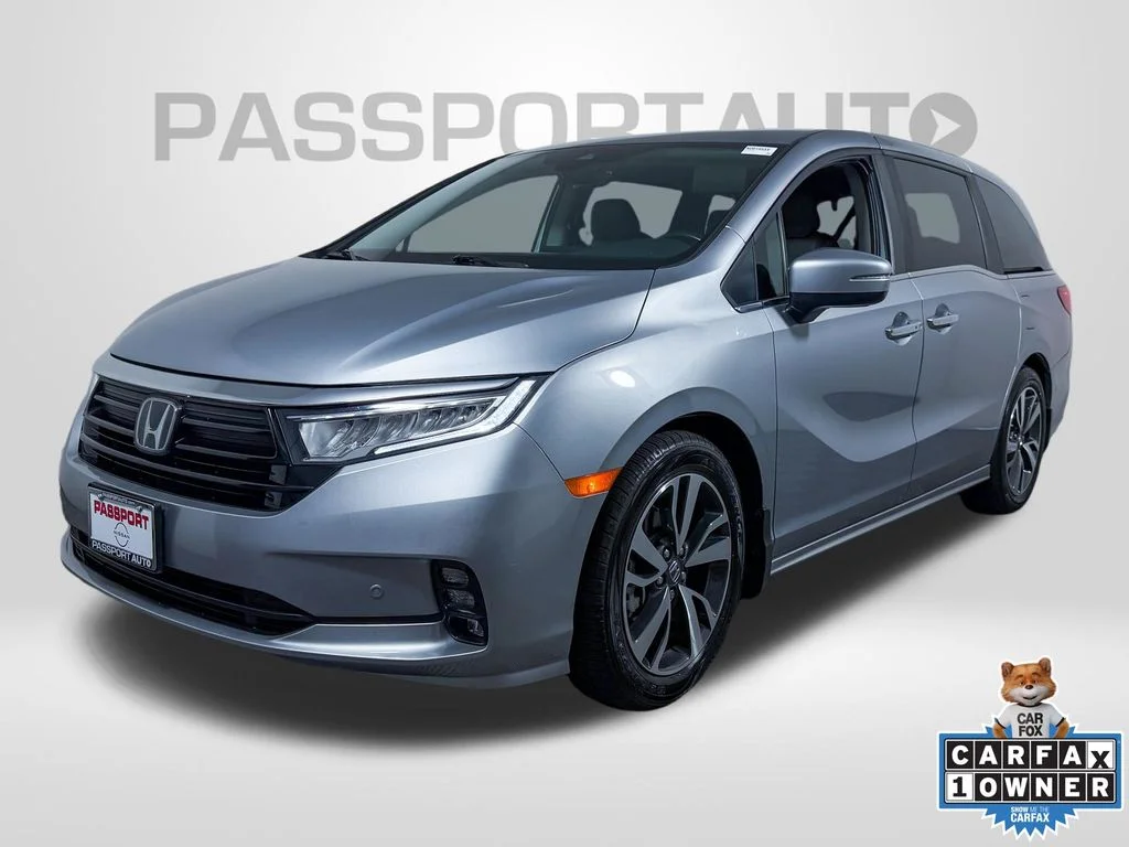 2023 Honda Odyssey Touring FWD photo