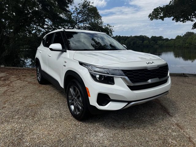 2023 Kia Seltos LX AWD photo