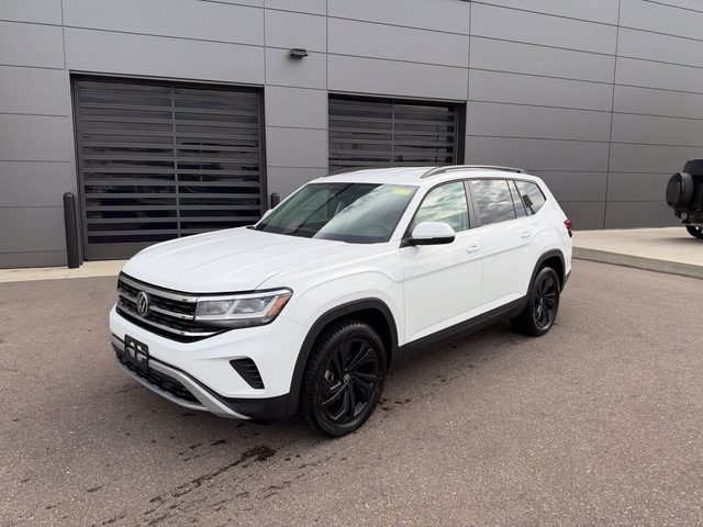 2023 Volkswagen Atlas 3.6L V6 SE w/Technology FWD photo
