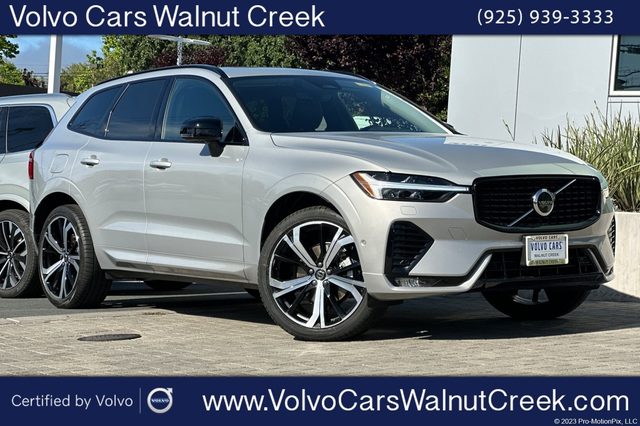 2023 Volvo XC60 Ultimate Dark Theme FWD photo