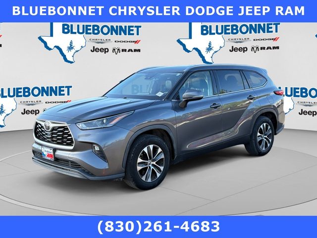 2021 Toyota Highlander XLE FWD photo