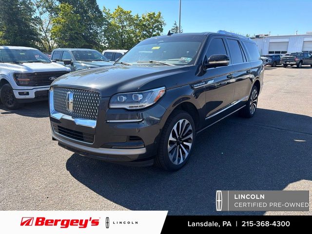 2023 Lincoln Navigator L Reserve 4WD photo