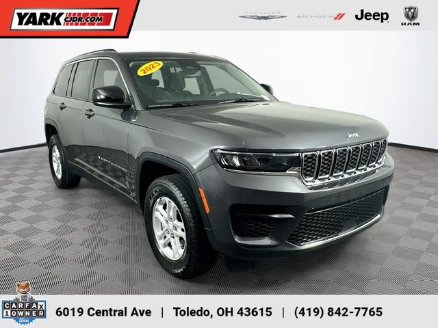 2023 Jeep Grand Cherokee Laredo 4WD photo