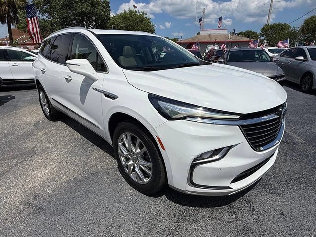 2023 Buick Enclave Essence FWD photo