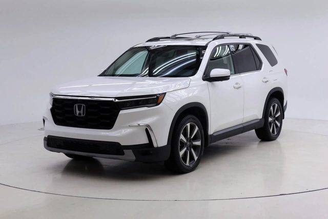 2023 Honda Pilot Elite AWD photo