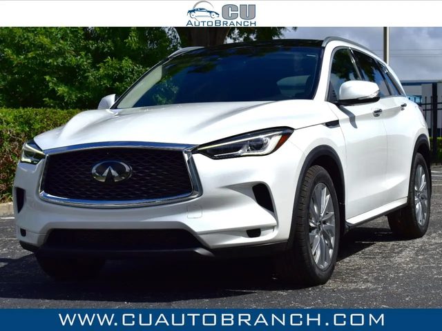 2023 Infiniti QX50 LUXE FWD photo