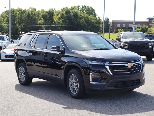 2023 Chevrolet Traverse LT Cloth FWD photo